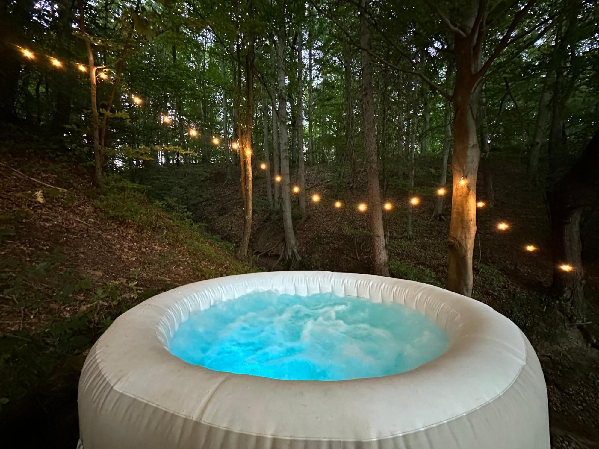 Glamping, Hot Tub & Projector By Nidumm Stay Luxury tent
