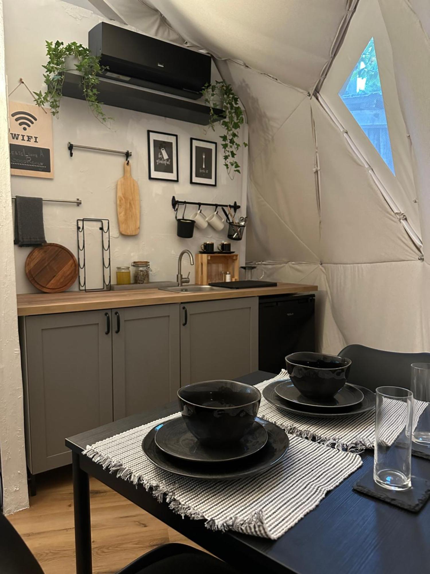 Glamping, Hot Tub & Projector By Nidumm Stay Luxury tent Maribor