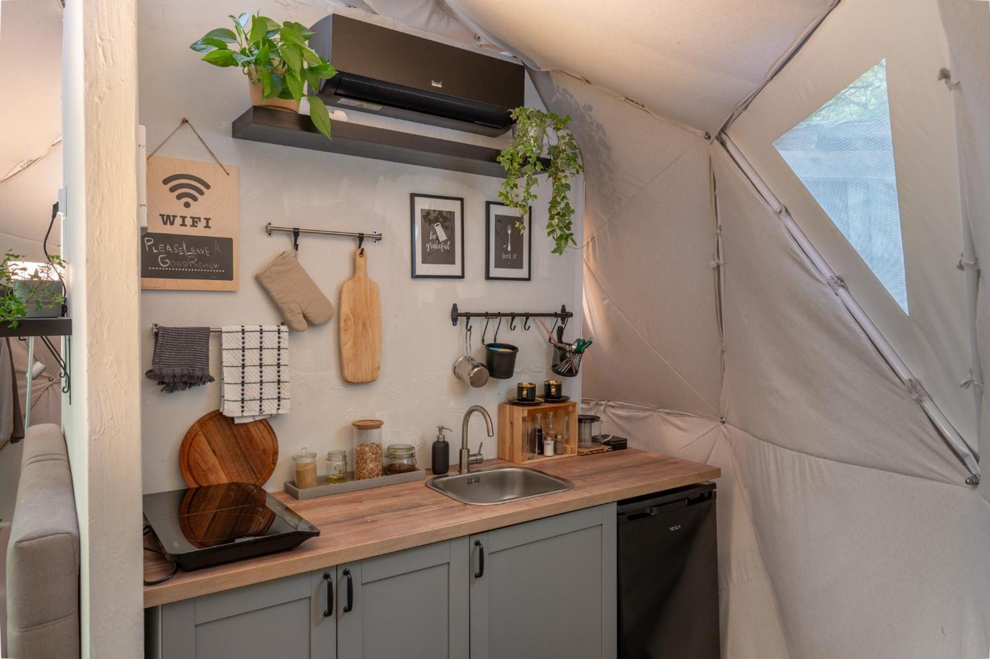 Glamping, Hot Tub & Projector By Nidumm Stay Luxury tent