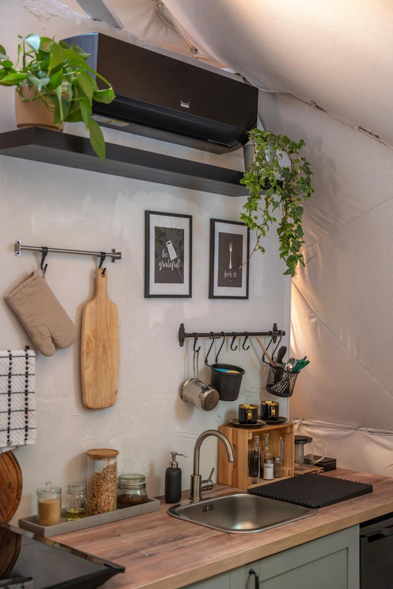 Glamping, Hot Tub & Projector By Nidumm Stay *
