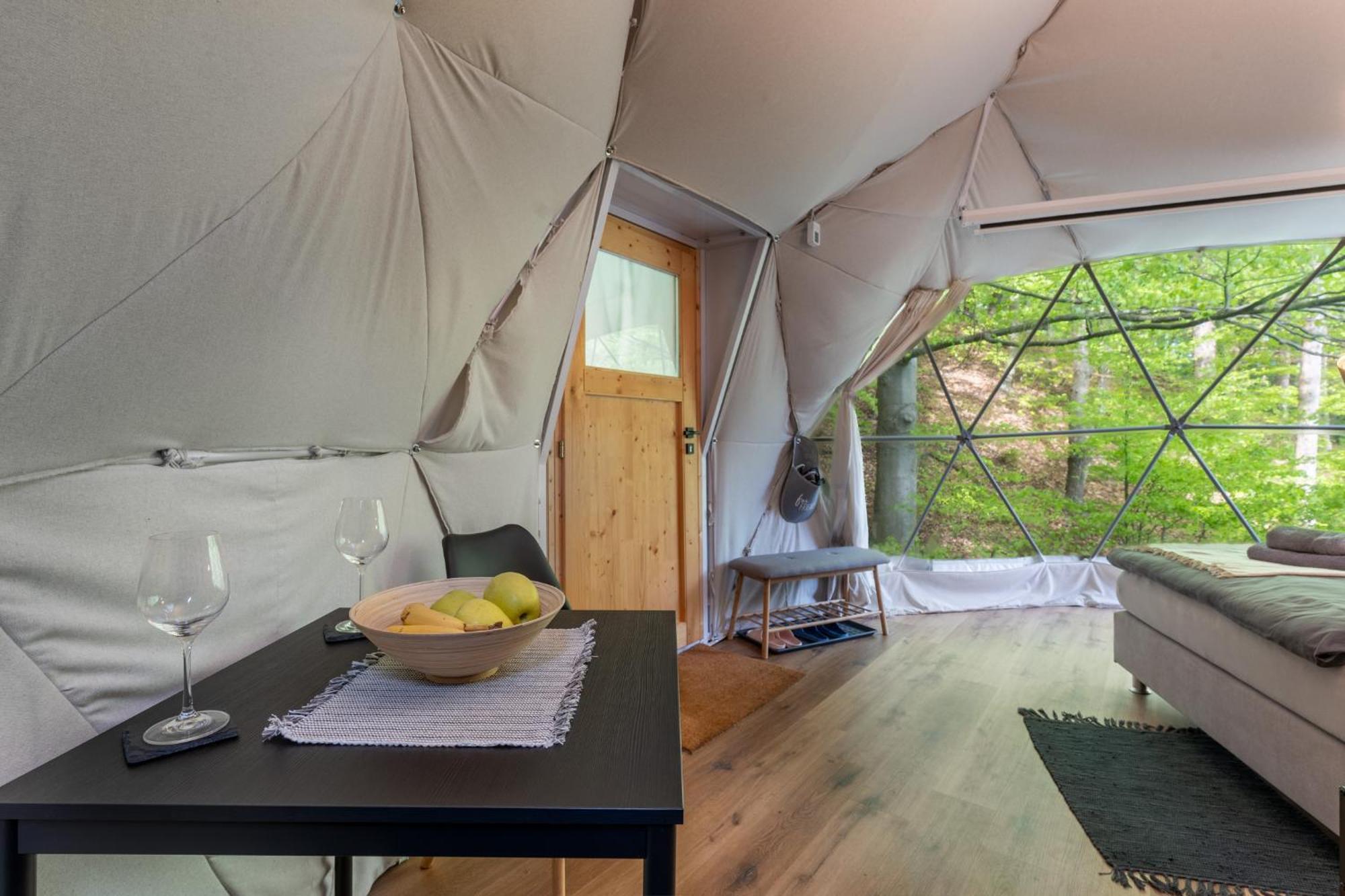 Glamping, Hot Tub & Projector By Nidumm Stay * Maribor